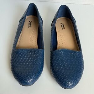 Valley Lane Blue Woven Flat Shoes Size 8.5 W